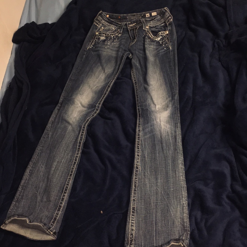 Buckle Jeans